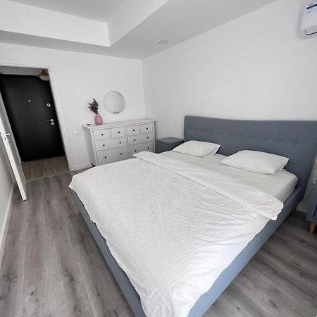 Cosmopolis Bliss: Your Home Away From Home Stefanestii de Jos Dış mekan fotoğraf